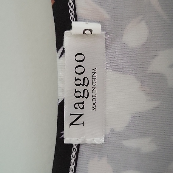 Naggoo small dress w/pockets - Picture 2 of 5